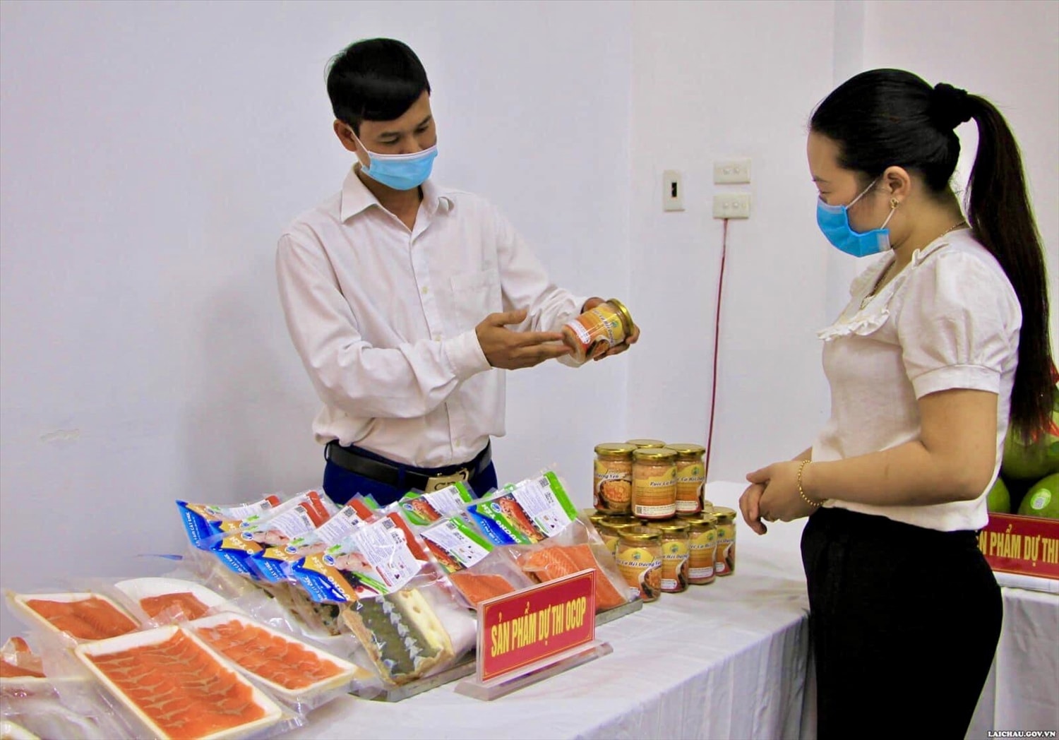 HTX Dương Yến (Phong Thổ) giới thiệu sản phẩm OCCOP