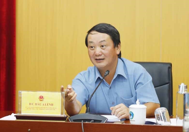 Bộ trưởng, Chủ nhiệm UBDT Hầu A Lềnh chủ trì cuộc họp Bộ trưởng, Chủ nhiệm UBDT Hầu A Lềnh chủ trì cuộc họp