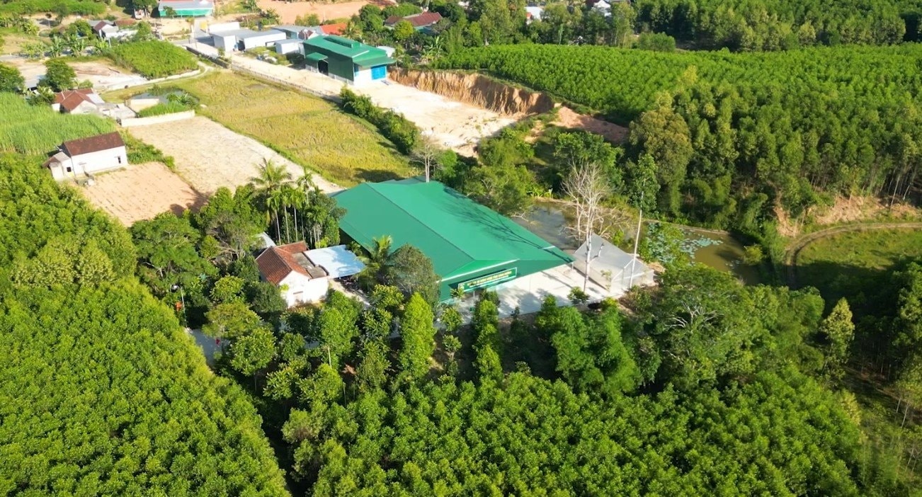 Toàn cảnh nhà máy sản xuất Nông Dược Tĩnh Sáng Đường. Toàn cảnh nhà máy sản xuất Nông Dược Tĩnh Sáng Đường.