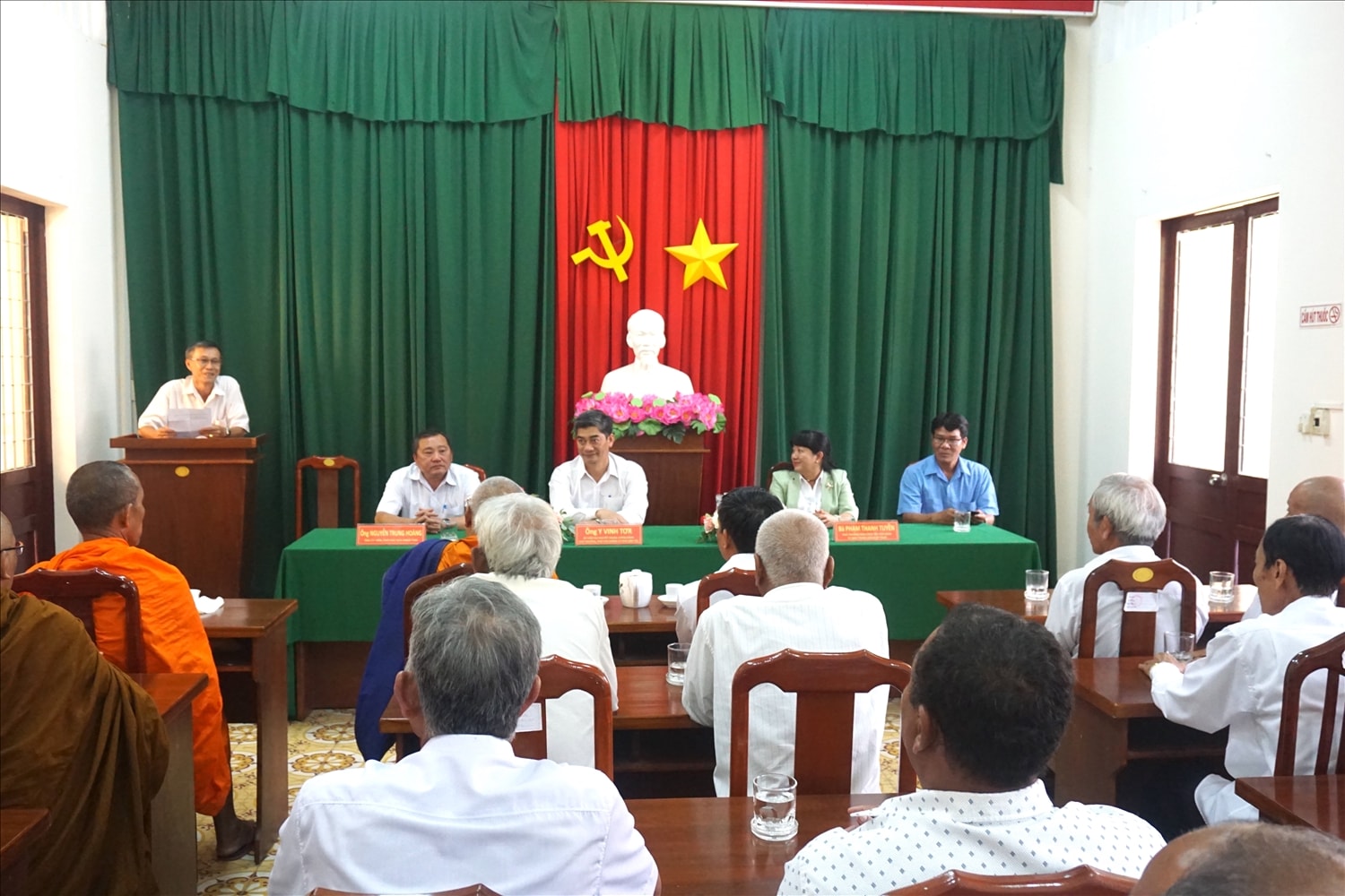 Đoàn công tác Ủy ban Dân tộc