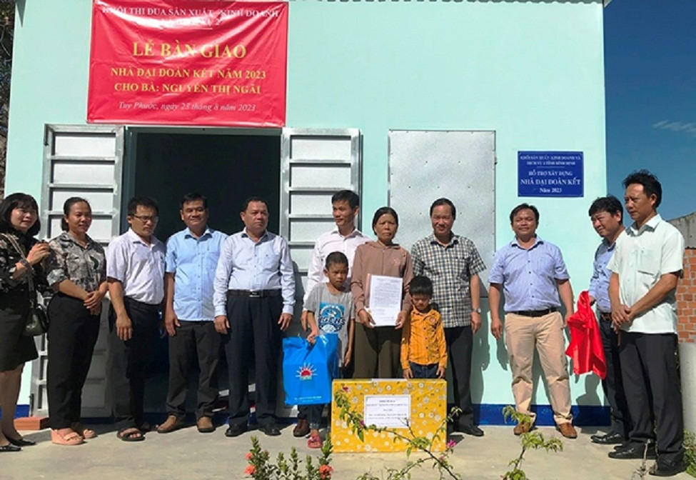 Hộ nghèo trên địa bàn tỉnh Bình Định sẽ được hỗ trợ 50 triệu đồng để xây dựng nhà ở (ảnh minh họa) Hộ nghèo trên địa bàn tỉnh Bình Định sẽ được hỗ trợ 50 triệu đồng để xây dựng nhà ở (ảnh minh họa)