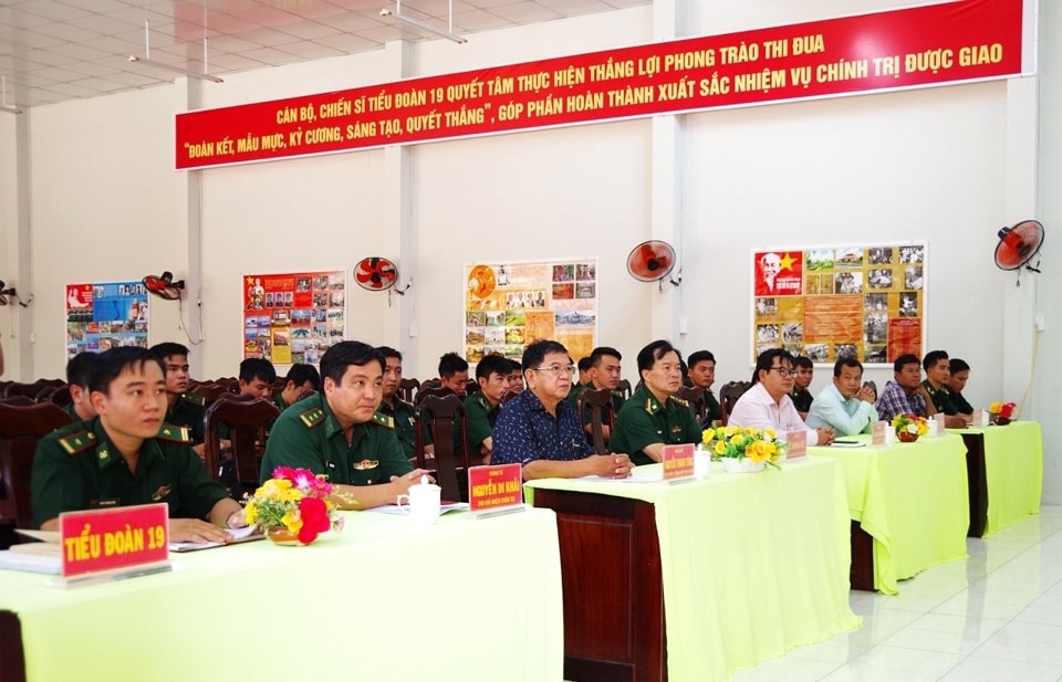 Các Đại biểu tham dự khai giảng lớp học Các Đại biểu tham dự khai giảng lớp học
