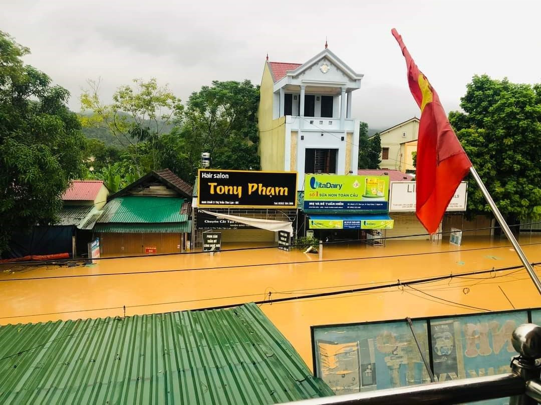 Đợt lũ lịch sử ở huyện Quỳ Châu