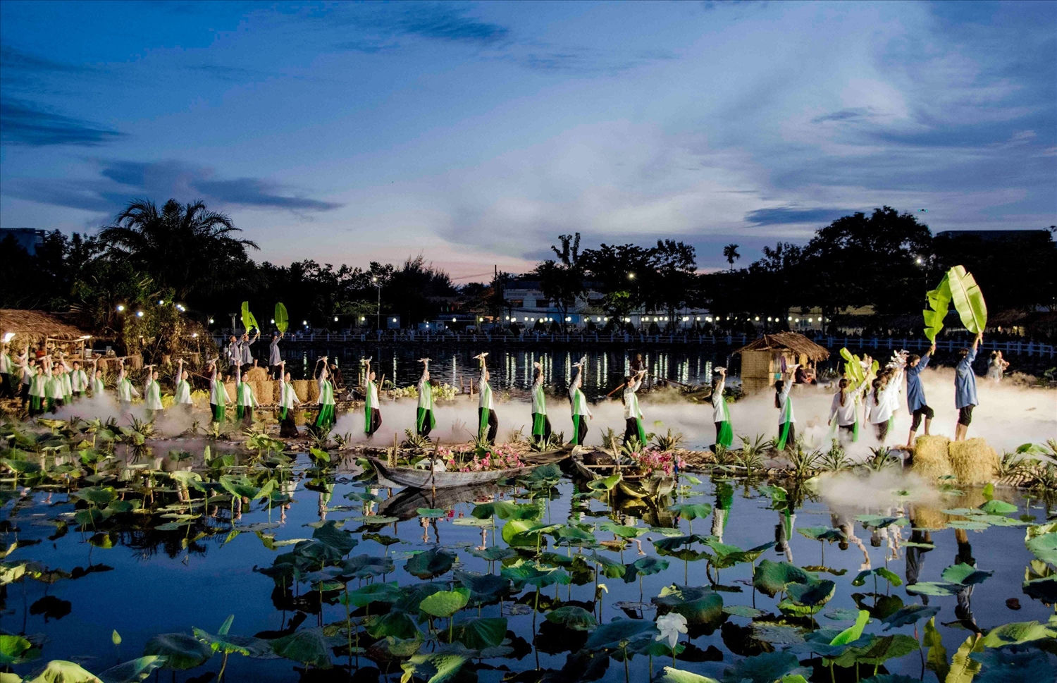 Bộ sưu tập áo bà ba trình diễn tại Festival Áo bà ba - Hậu Giang 2023.