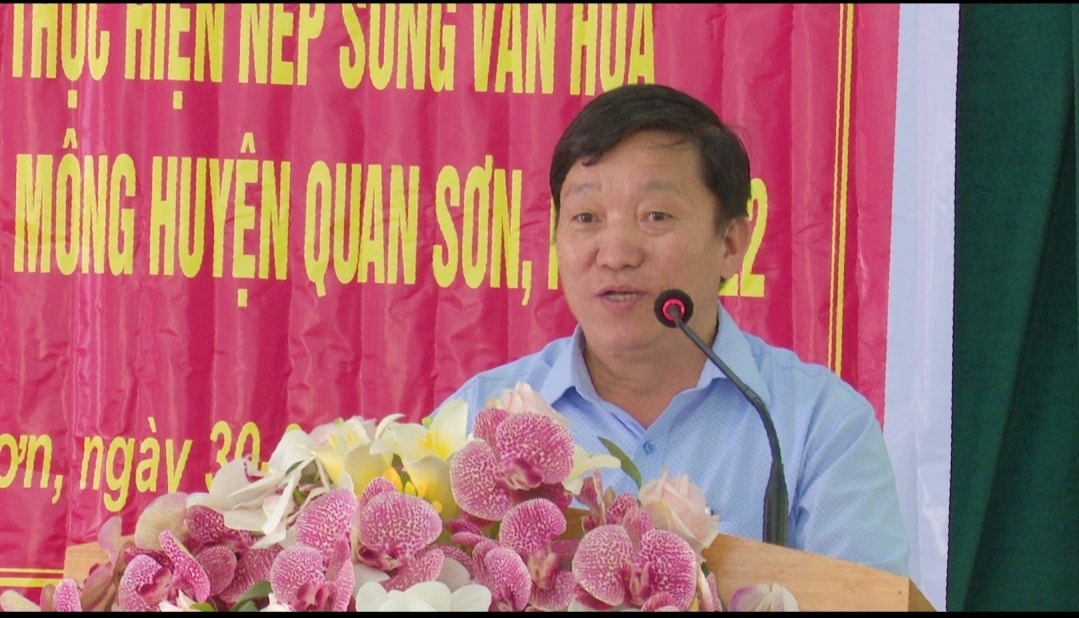  Ông Lâu Minh Pó, Nguyên Phó Bí thư Huyện ủy Mường Lát phát biều  tại hội nghị tuyền nếp sống văn hóa trong tang lễ vùng đồng bào Mông
