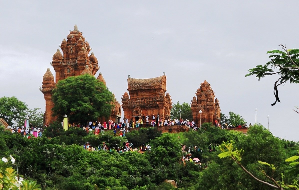 Đối với người Chăm Bàlamôn, Katê là lễ hội lớn nhất, có ý nghĩa nhất, tác động đến nhiều mặt về tâm linh, tín ngưỡng, tôn giáo, tình cảm của cả cộng đồng