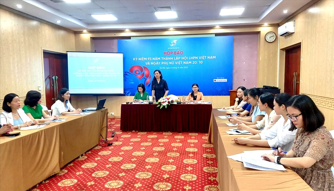 Toàn cảnh buổi họp báo