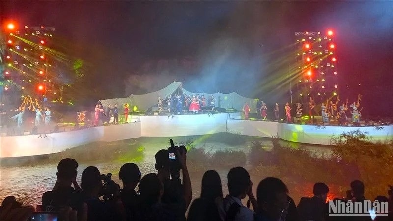 Chương trình nghệ thuật tại chương trình khai mạc Lễ hội Du lịch thác Bản Giốc 2023