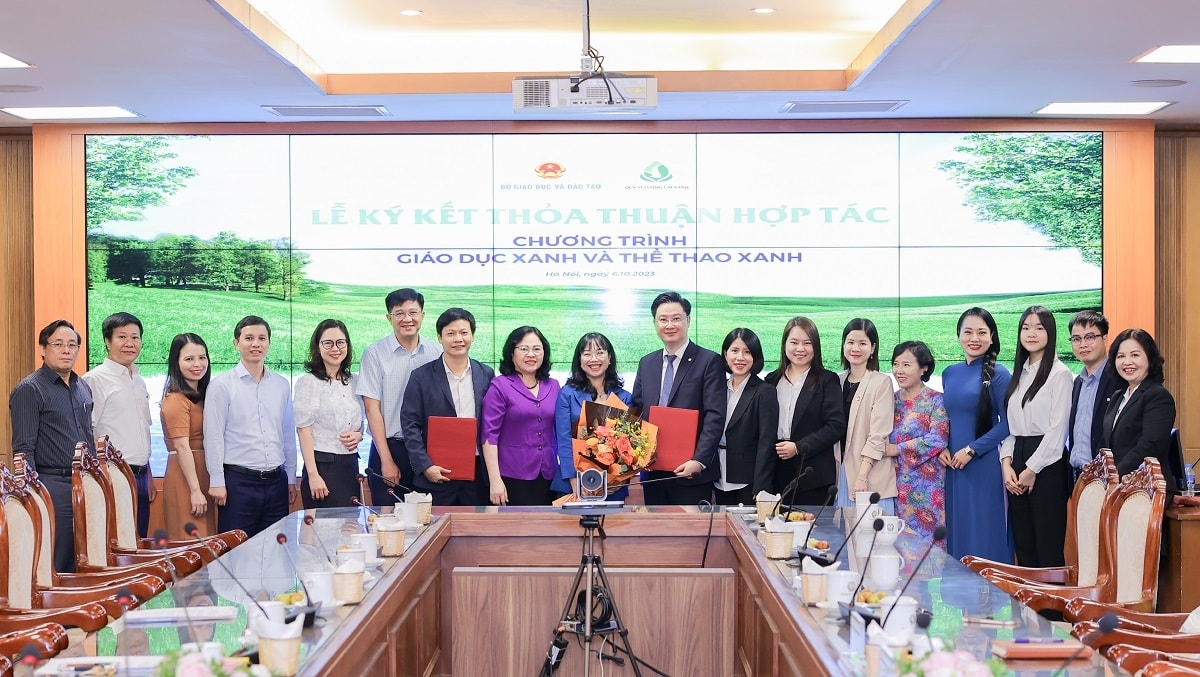 Bộ Giáo dục và Đào tạo đồng hành cùng Vingroup triển khai chương trình Giáo dục Xanh và Thể thao Xanh 