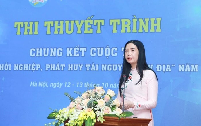 Phó Chủ tịch Hội Liên hiệp Phụ nữ Việt Nam Trần Lan Phương phát biểu khai mạc cuộc thi Phó Chủ tịch Hội Liên hiệp Phụ nữ Việt Nam Trần Lan Phương phát biểu khai mạc cuộc thi