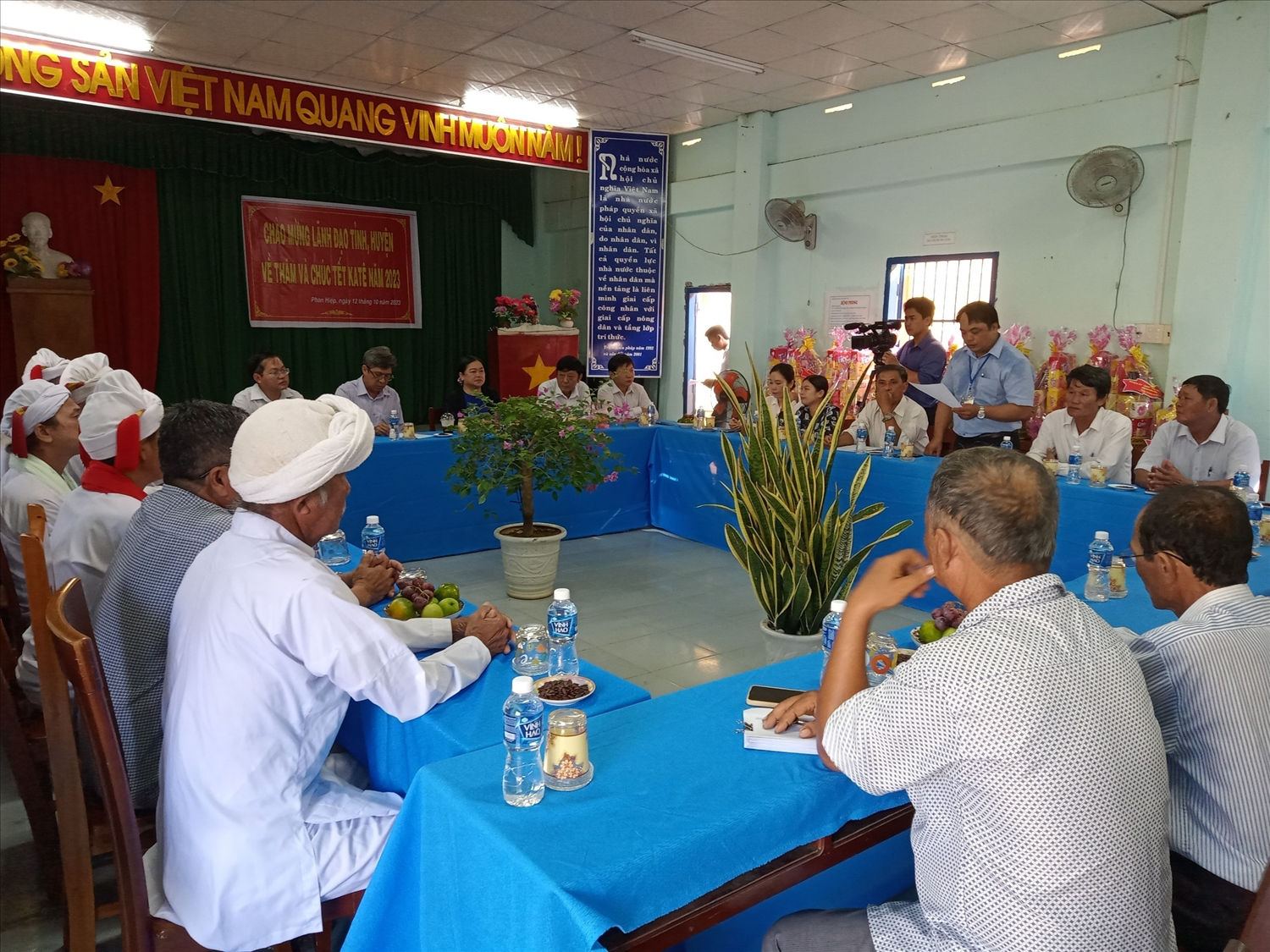 Lãnh đạo UBND tỉnh Bình Thuận thăm, chúc Tết Ka tê tại huyện Bắc Bình 