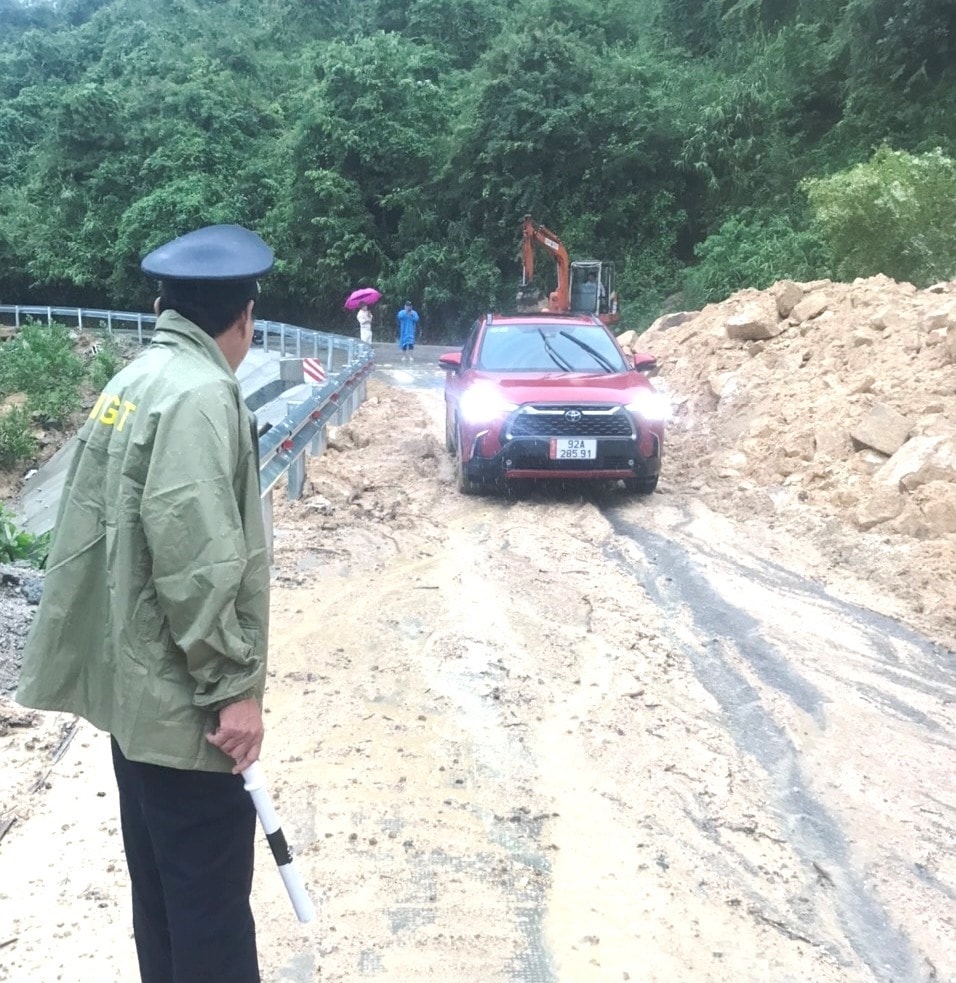 Sạt lở ở đèo Le (Quế Sơn) đã được khắc phục cơ bản, đáp ứng nhu cầu đi lại