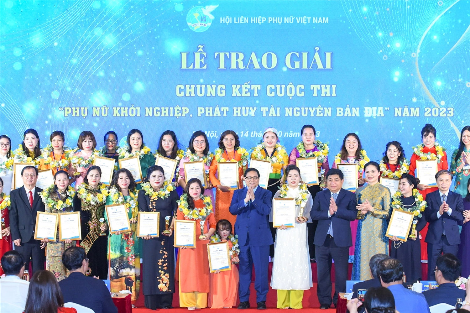(Tin PV, Thủ tướng dự -đã BT ) Tạo môi trường, điều kiện thuận lợi nhất cho phụ nữ khởi nghiệp 5