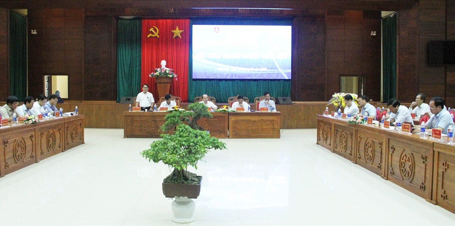 UBND tỉnh Đắk Lắk tổ chức đối thoại với doanh nghiệp UBND tỉnh Đắk Lắk tổ chức đối thoại với doanh nghiệp