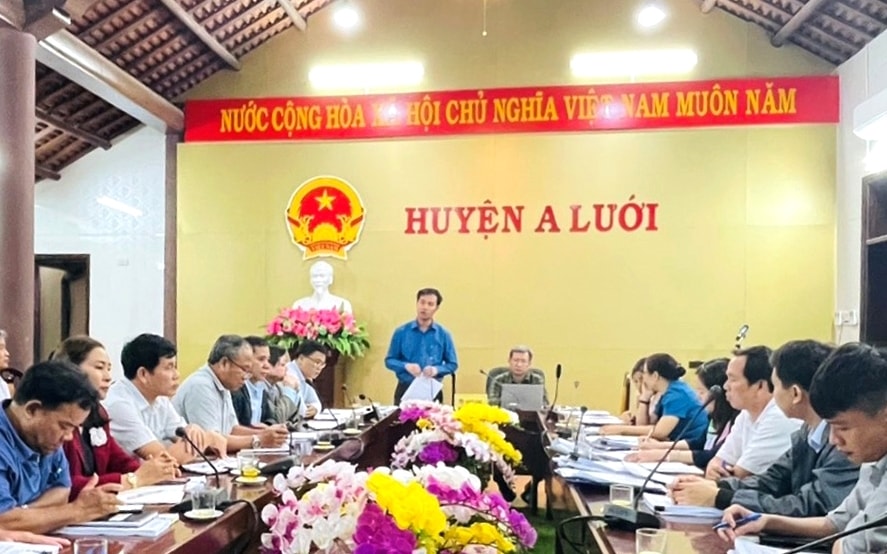 Đoàn công tác làm việc tại huyện A Lưới