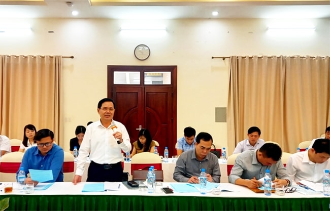 Ông Nông Đức Ngọc - Trưởng Ban Dân tộc tỉnh Lào Cai phát biểu tại Hội thảo Ông Nông Đức Ngọc - Trưởng Ban Dân tộc tỉnh Lào Cai phát biểu tại Hội thảo