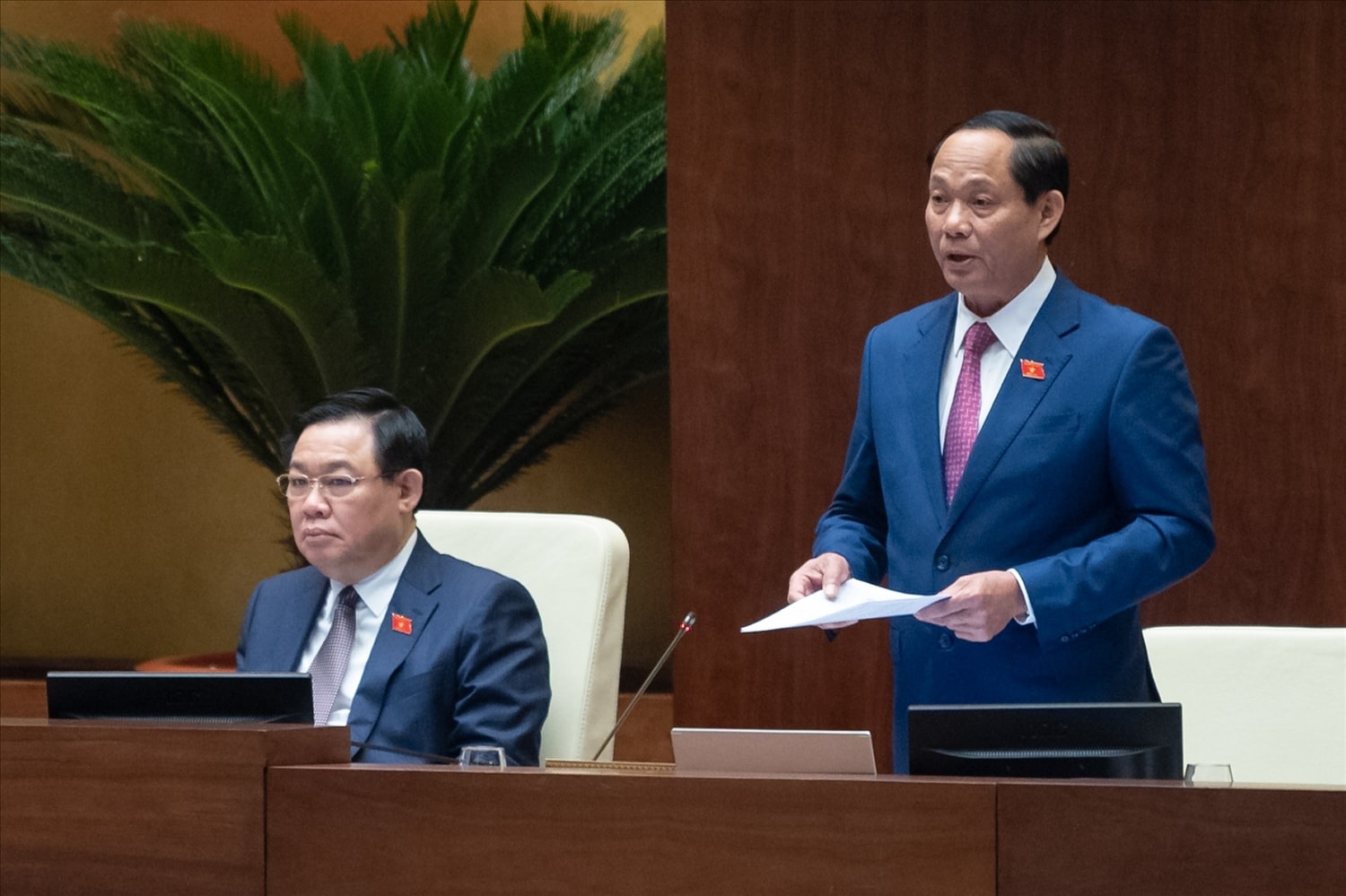 Phó Chủ tịch Quốc hội Trần Quang Phương điều hành phiên thảo luận Phó Chủ tịch Quốc hội Trần Quang Phương điều hành phiên thảo luận
