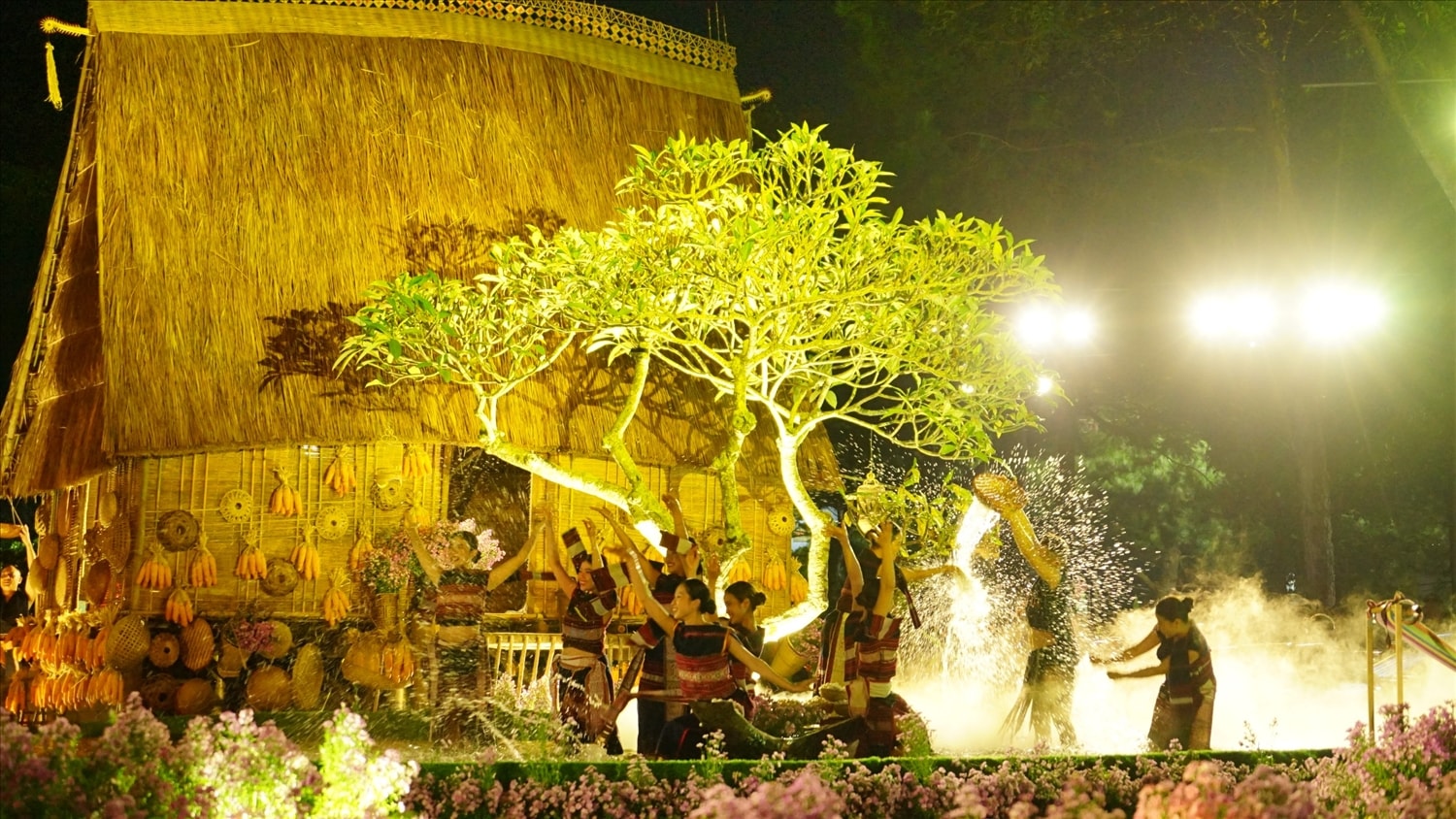 (Tin PV) Đặc sắc Chương trình nghệ thuật thời trang thổ cẩm “Gia Lai ơi” 7