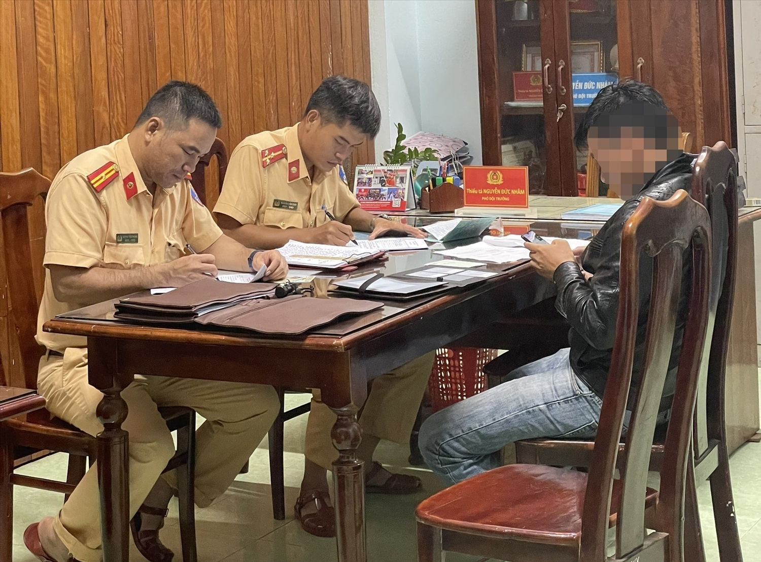 Tài xế T.Đ.N bị phạt 35 triệu đồng, tước giấy phép lái xe 11 tháng. (Ảnh Công an cung cấp)