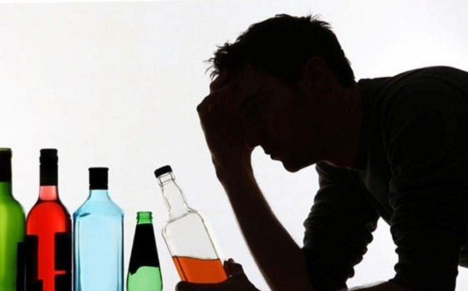 (Tổng hợp) Ngộ độc rượu nguy hiểm thế nào? 4