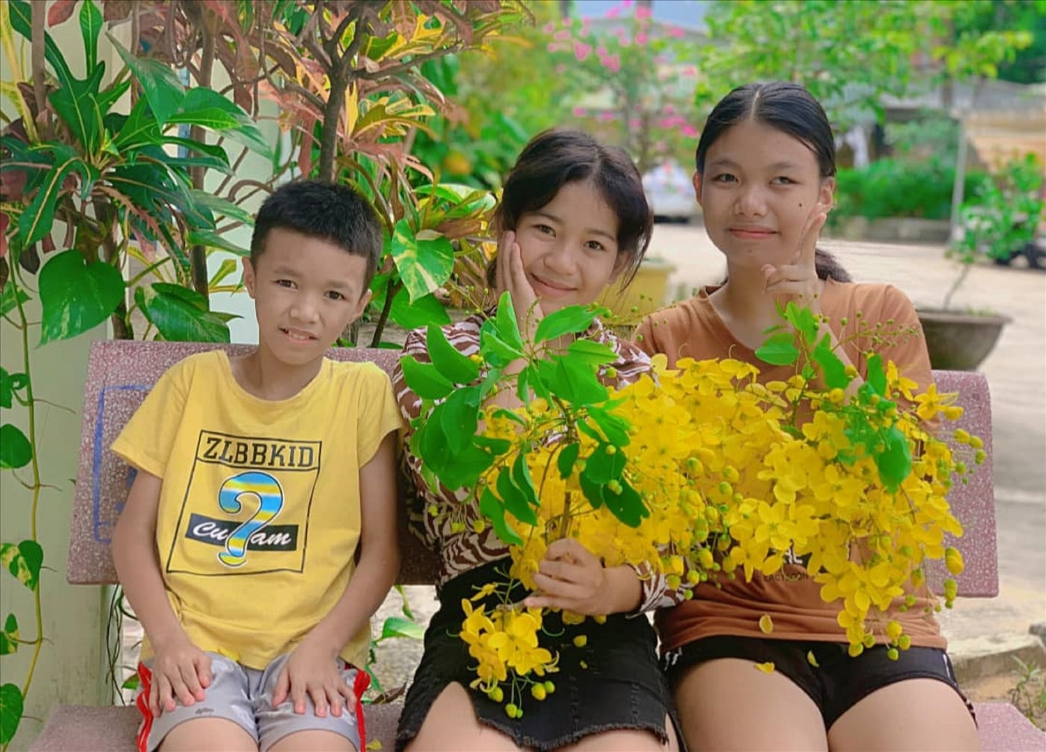 Những đứa trẻ kém may mắn tại Làng Hy Vọng. Những đứa trẻ kém may mắn tại Làng Hy Vọng.