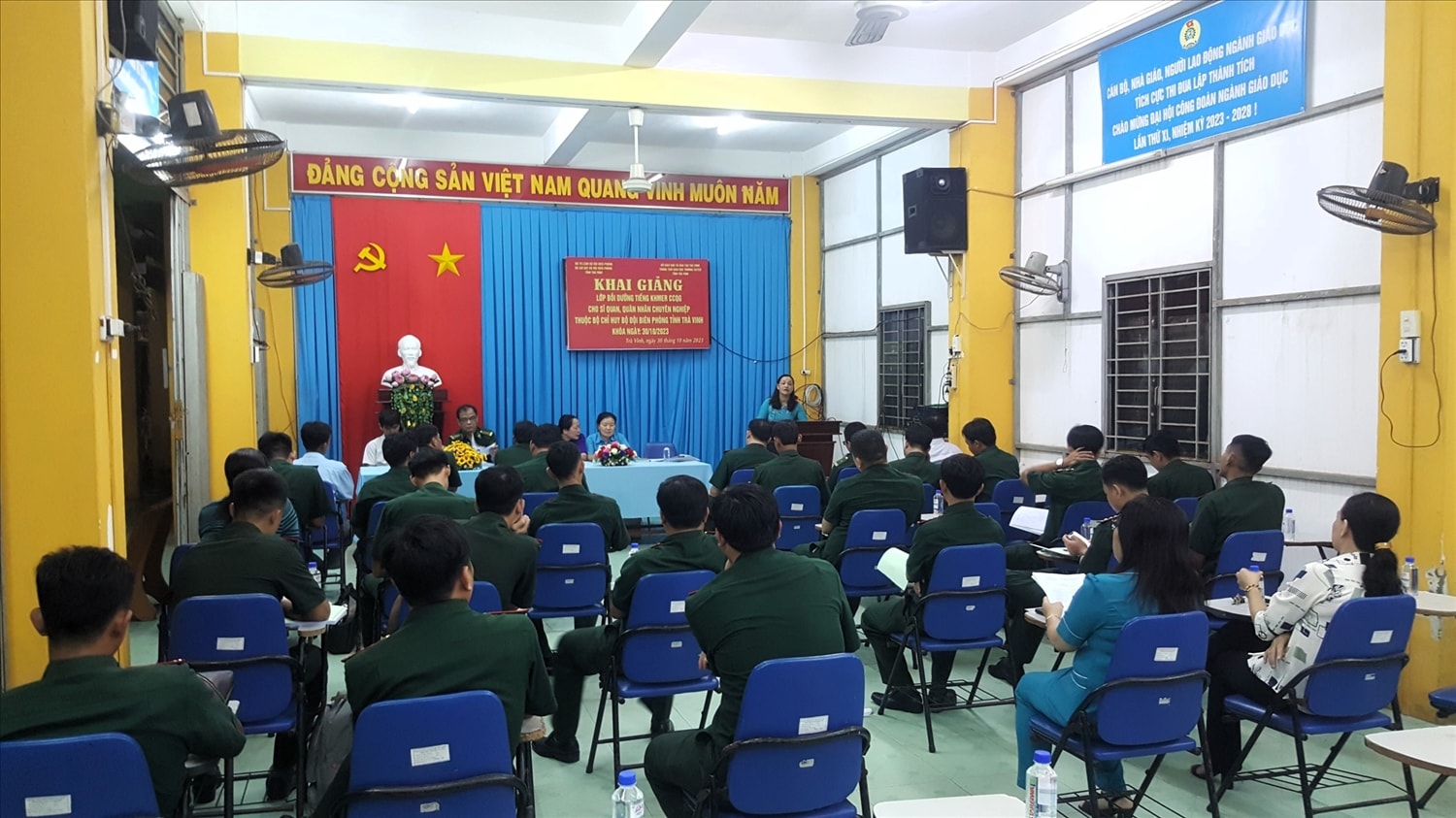 Lớp học sẽ giúp các cán bộ trang bị kiến thức, nâng cao kỹ năng giao tiếp khi tiếp xúc, làm việc với đồng bào Khmer trên địa bàn công tác.