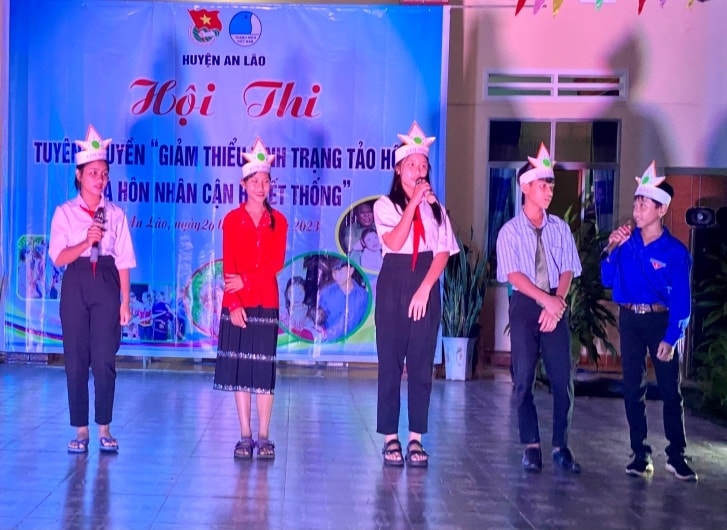 Huyện đoàn  An Lão tổ chức Hội thi tuyên truyền giảm thiểu tình trạng tảo hôn và hôn nhân cận huyết thống tại trường PTDT Bán trú Đinh Ruối.