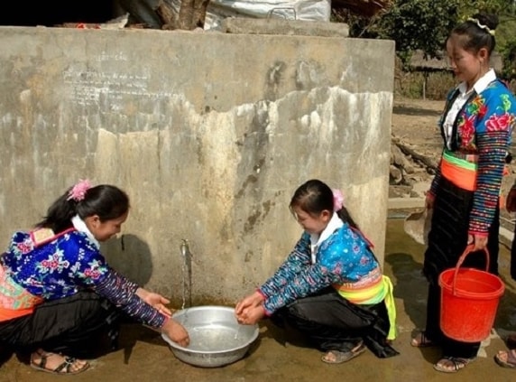 Những bể nước sạch được xây dựng để giải quyết nhu cầu nước sinh hoạt cho bà con Những bể nước sạch được xây dựng để giải quyết nhu cầu nước sinh hoạt cho bà con