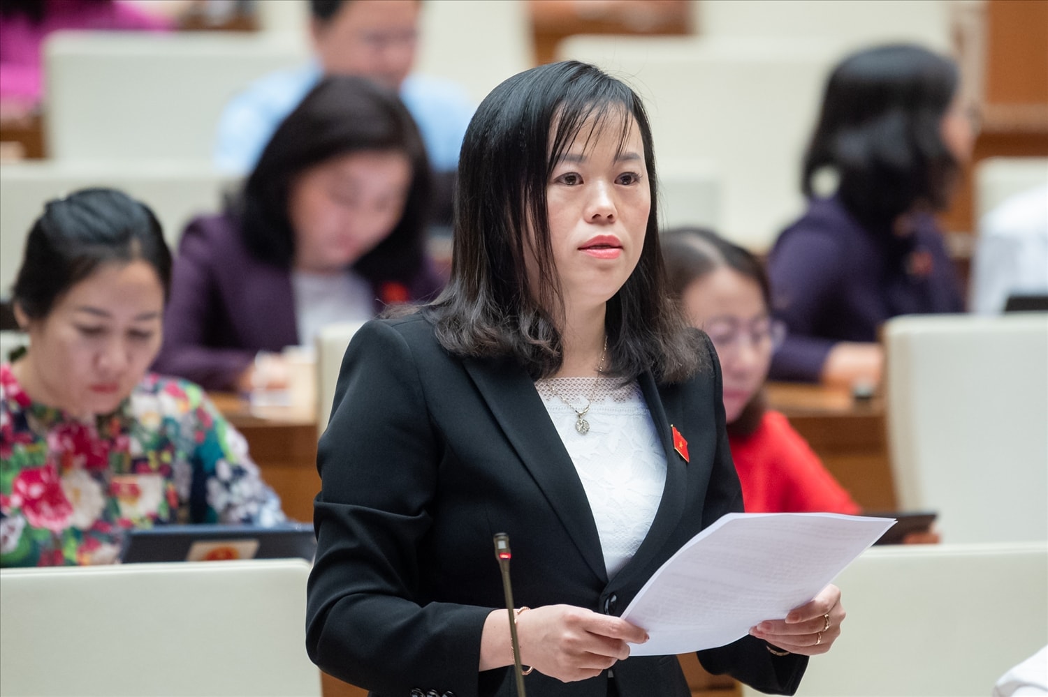 Đại biểu Khang Thị Mào (Đoàn ĐBQH tỉnh Yên Bái)