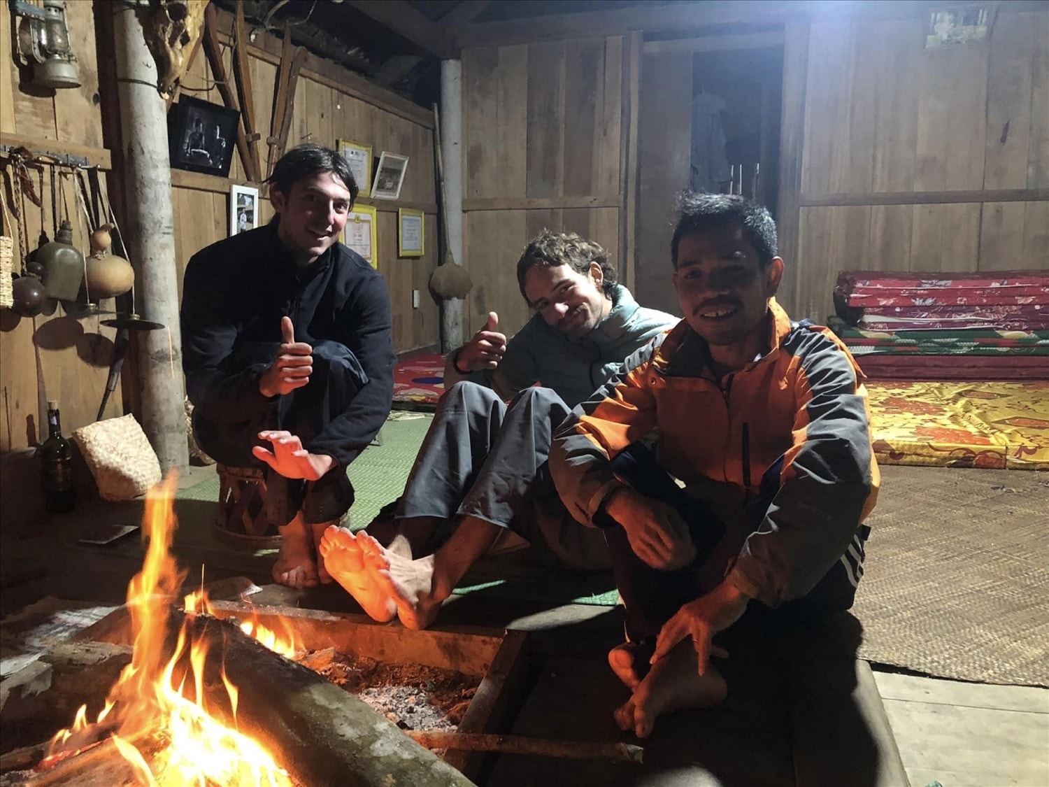 Du khách nước ngoài rất thích thú khi được trải nghiệm Homestay ở vùng cao A Lưới. Du khách nước ngoài rất thích thú khi được trải nghiệm Homestay ở vùng cao A Lưới.