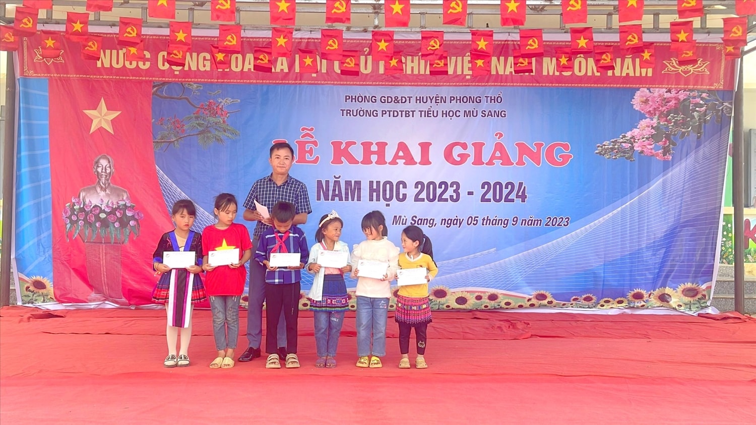 Người mang bài thuốc gia truyền chữa bệnh miễn phí cho người nghèo 4
