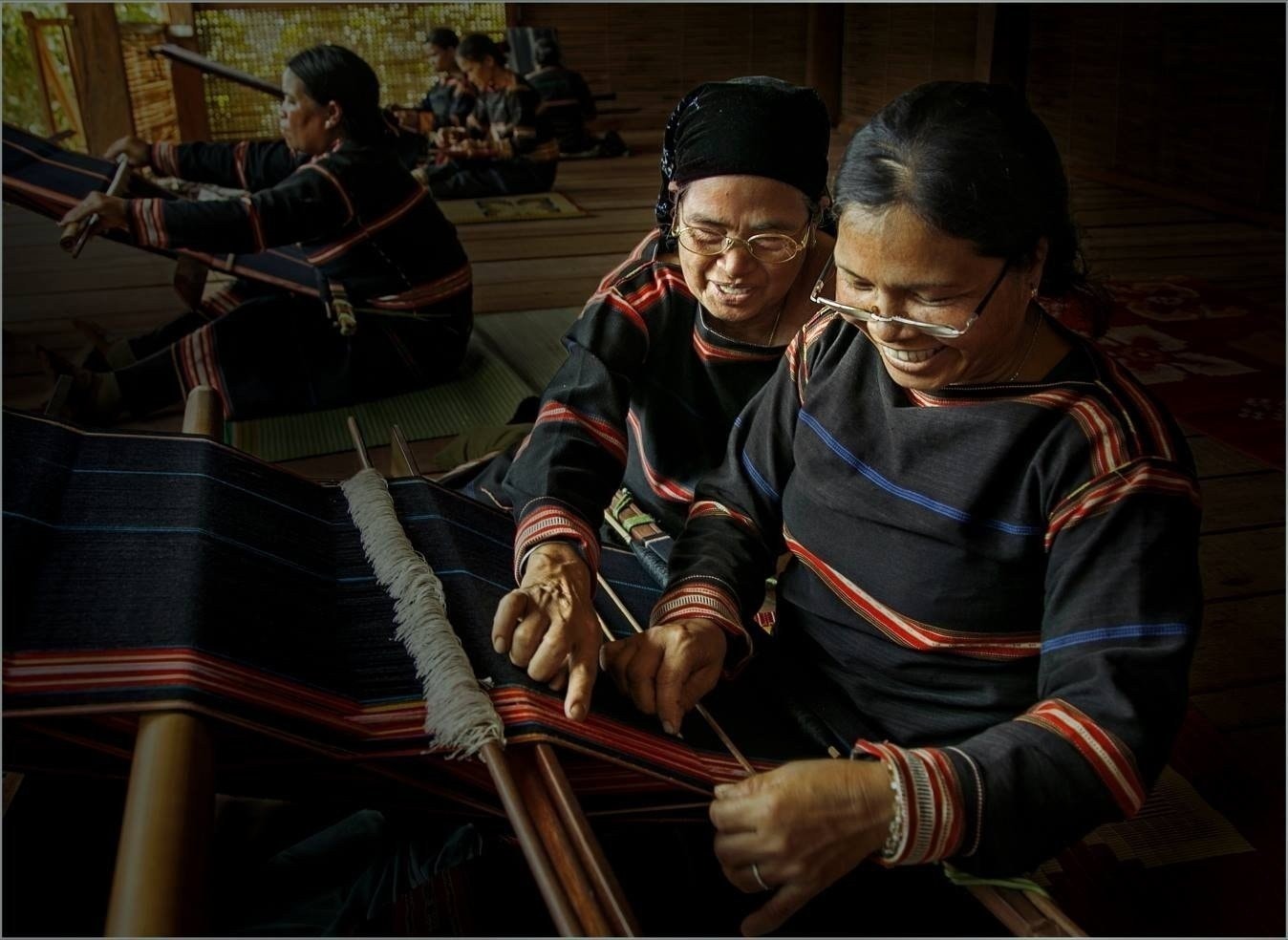 Phụ nữ dân tộc Gia Rai bảo tồn ngề dệt thổ cẩm truyền thống Phụ nữ dân tộc Gia Rai bảo tồn ngề dệt thổ cẩm truyền thống