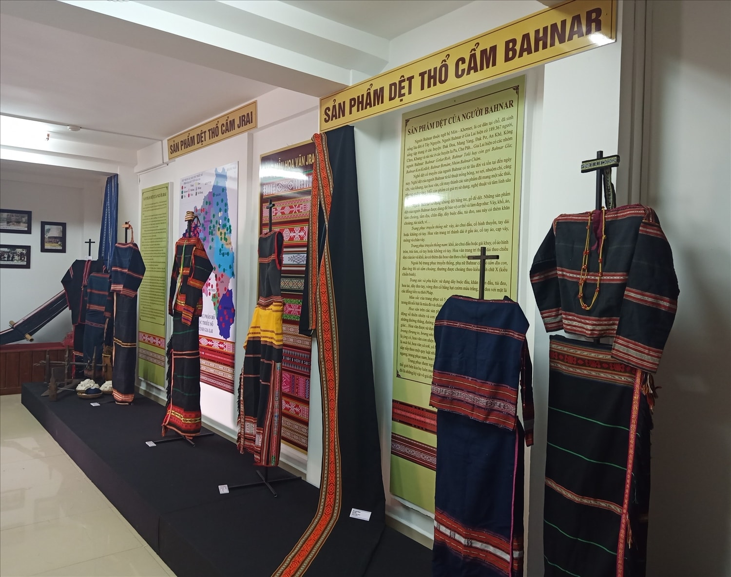 Không gian trưng bày, giới thiệu sản phẩm dệt thổ cẩm của các dân tộc Gia Rai, Ê Đê Không gian trưng bày, giới thiệu sản phẩm dệt thổ cẩm của các dân tộc Gia Rai, Ba Na