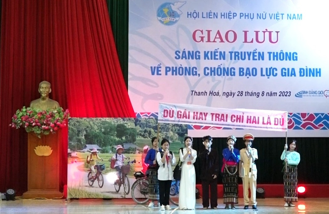 Tiểu phẩm dự thi tại Chương trình giao lưu sáng kiến truyền thông về phòng, chống bạo lực gia đình