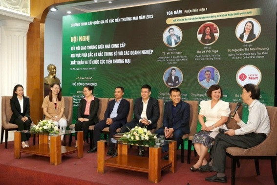 Thảo từng bước khẳng định giá trị và vị thế của mình trên hướng đi mà mình đã lựa chọn. (Thảo ngồi ngoài cùng, bên trái với vai trò là diễn giả trong chương trình cấp Quốc gia về xúc tiến thương mại 2023 do Bộ Công thương tổ chức)