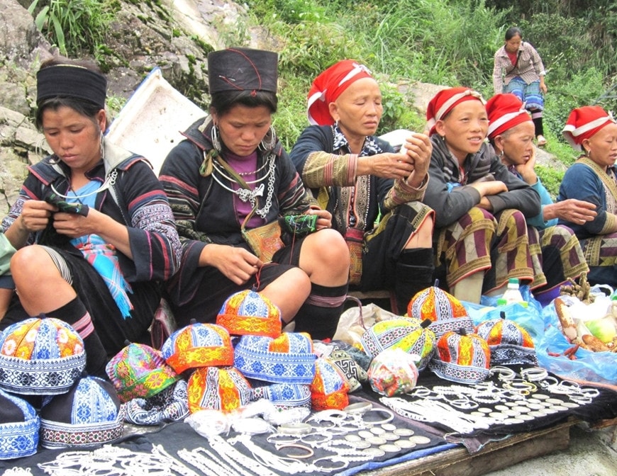 Chợ Sừng, Sì Lờ Lầu ở huyện Phong Thổ 