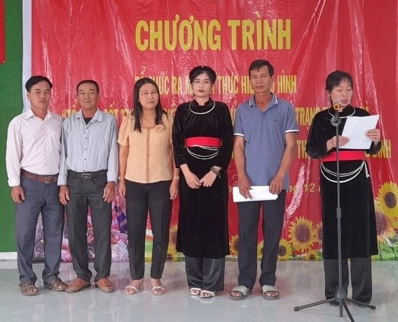 Lễ ra mắt mô hình “Nhóm nồng cốt tuyên truyền vận động giảm thiểu tình trạng tảo hôn và hôn nhân cận huyết thống” trong vùng đồng bào dân tộc thiểu số trên địa bàn xã Sông Bình, huyện Bắc Bình Lễ ra mắt mô hình “Nhóm nồng cốt tuyên truyền vận động giảm thiểu tình trạng tảo hôn và hôn nhân cận huyết thống” trong vùng đồng bào dân tộc thiểu số trên địa bàn xã Sông Bình, huyện Bắc Bình