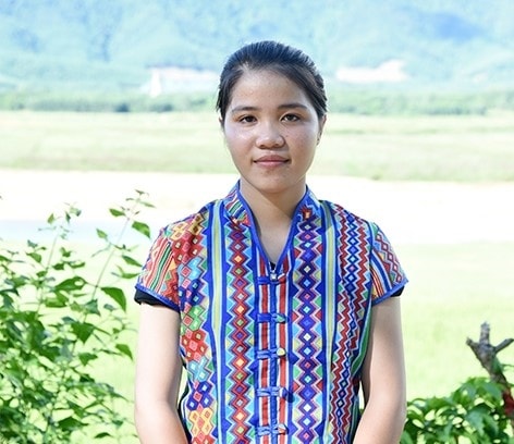 Hồ Thị Sương ở bản Rào Tre đỗ đại học như đánh dấu sự phát triển mạnh mẽ về giáo dục của người Chứt