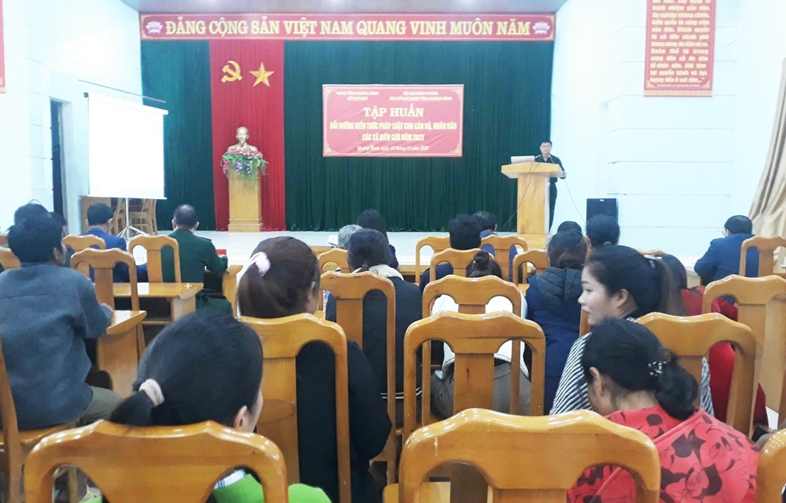 Quang cảnh buổi tập huấn Quang cảnh buổi tập huấn