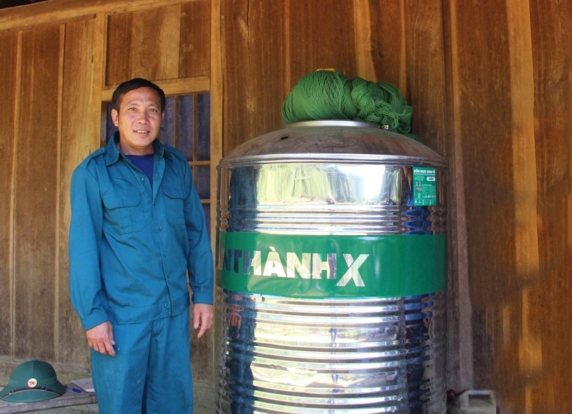 Người dân bản Ché Lầu, xã Na Mèo (Quan Sơn) được hỗ trợ téc nước sinh hoạt của Chương trình MTQG. Người dân bản Ché Lầu, xã Na Mèo (Quan Sơn) được hỗ trợ téc nước sinh hoạt của Chương trình MTQG.