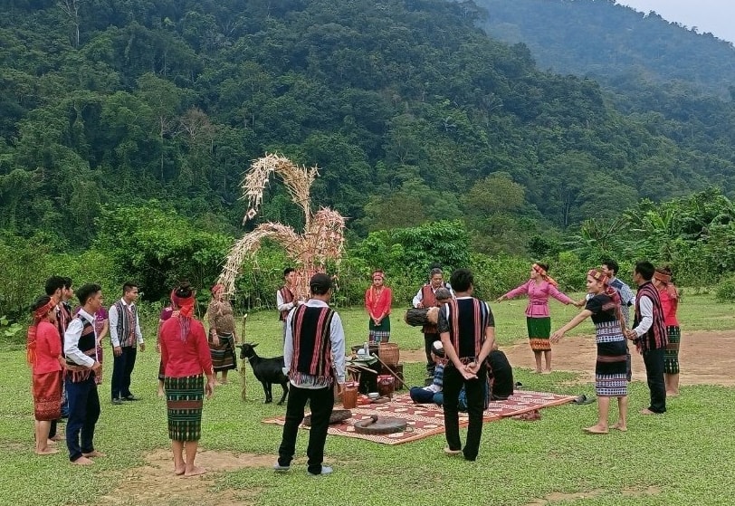 Lễ hội mừng cơm mới của bà con Bru - Vân Kiều, xã Ngân Thủy, huyện Lệ Thủy (Quảng Bình). 