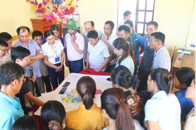 Giao đất, giao rừng cho hộ cá nhân và cộng đồng tại xã Yên Na, huyện Tương Dương