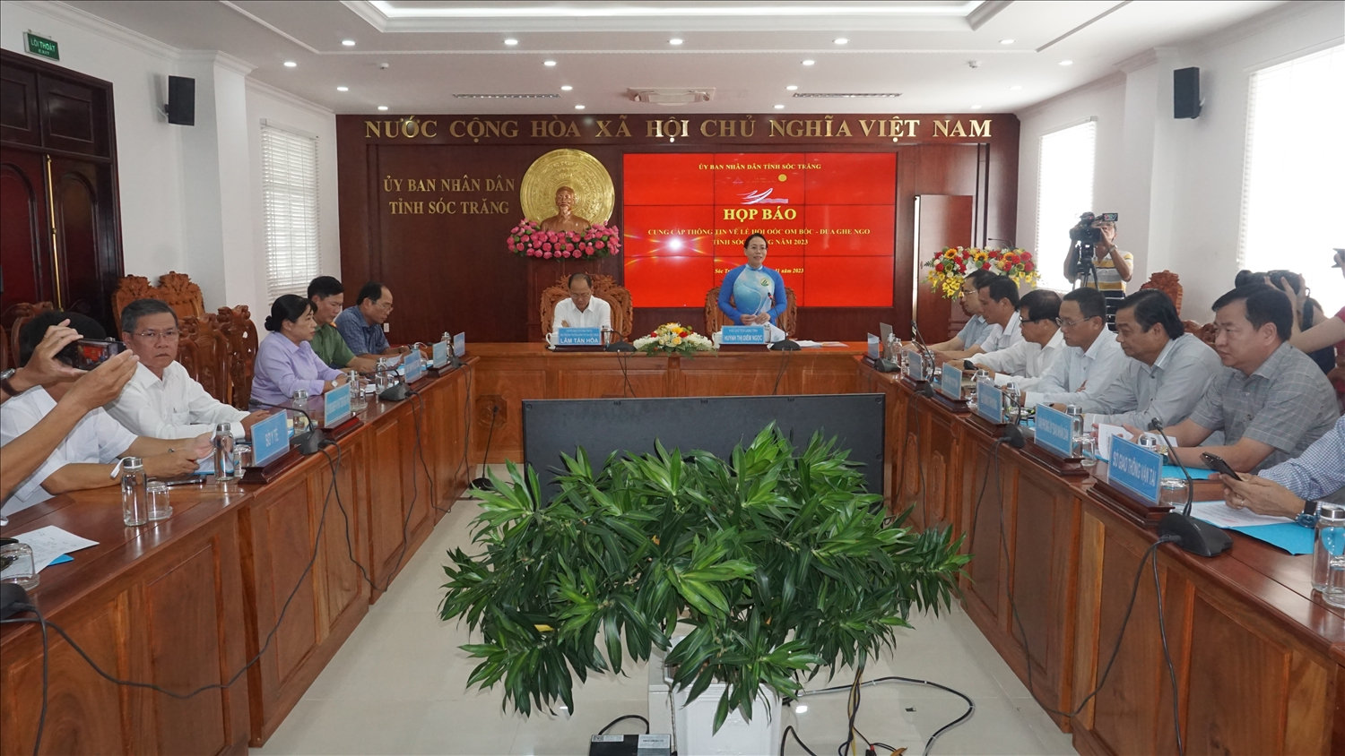 Có hơn 30 cơ quan báo chí trong và ngoài tỉnh đến dự và đăng ký tác nghiệp tại Lễ hội Oóc Om Bóc - Đua ghe Ngo tỉnh Sóc Trăng năm 2023