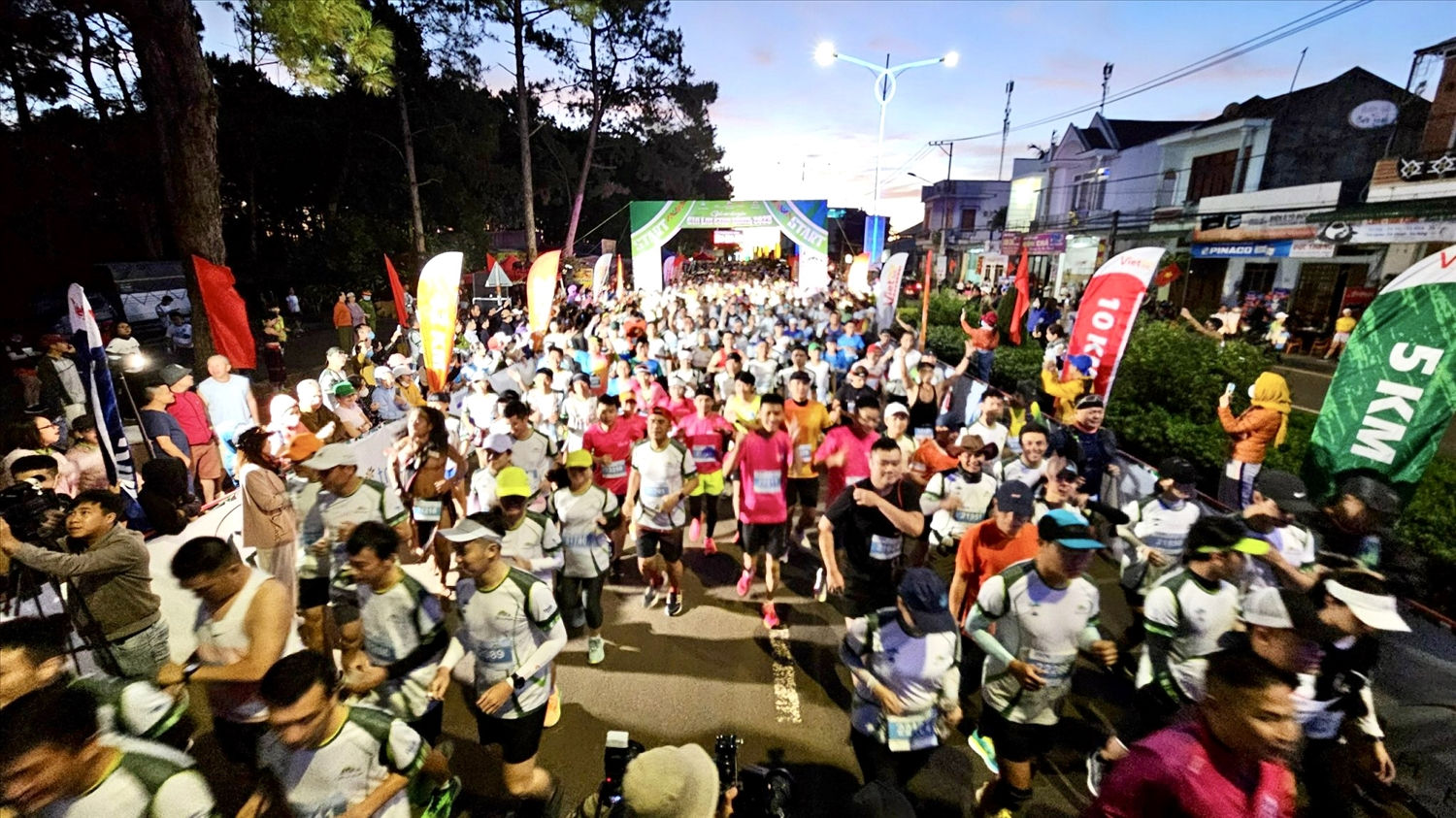 4.000 vận động viên tham gia giải chạy Gia Lai City Trail 2023 