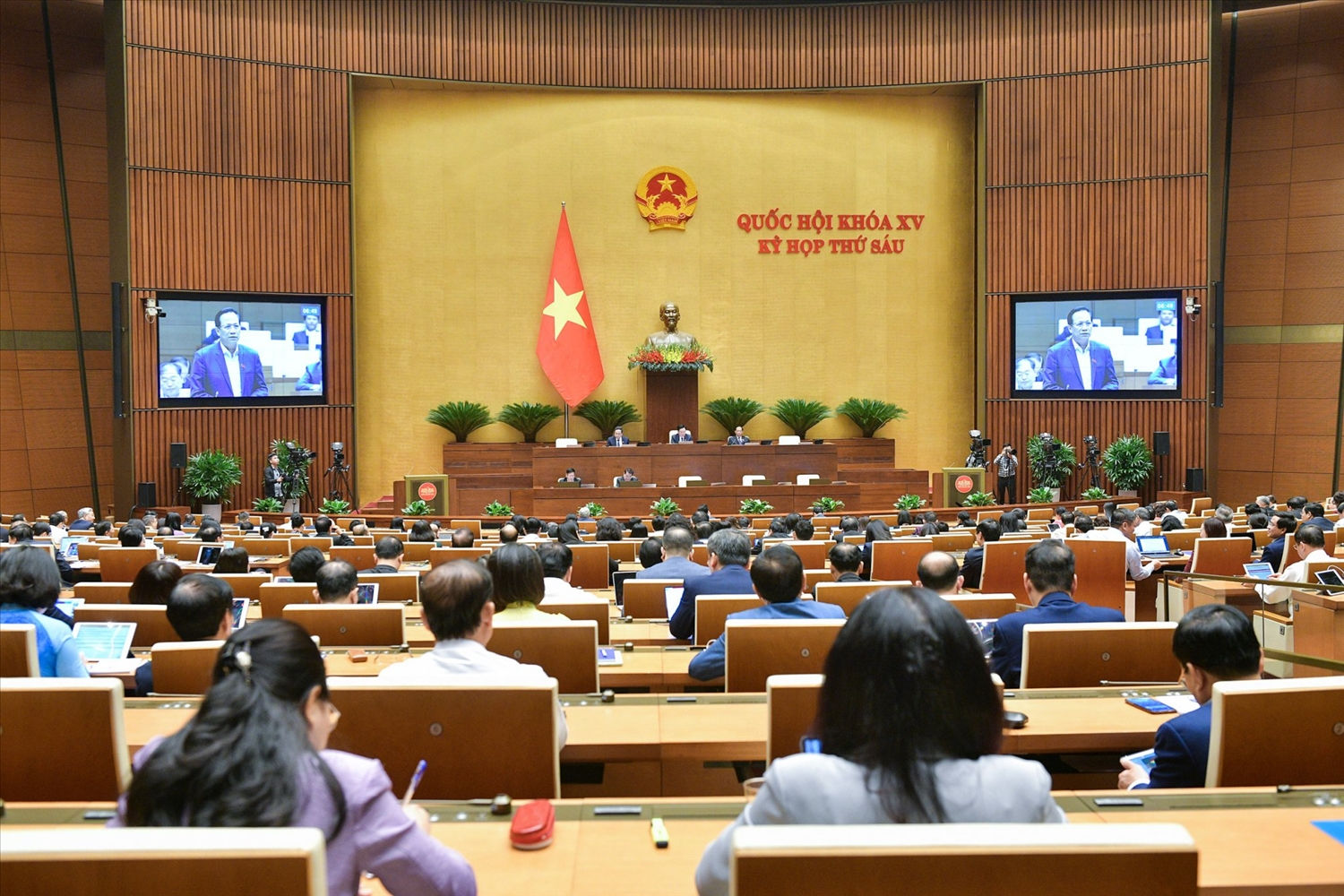 Quang cảnh phiên thảo luận