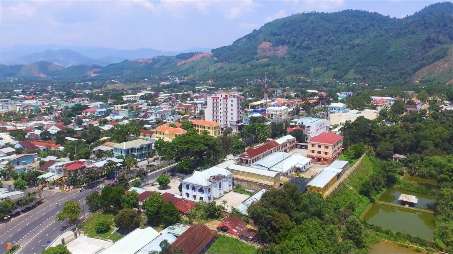 Thanh tra tỉnh Quảng Nam  hiện nhiều công trình xây dựng cơ bản ở huyện Phước Sơn có sai phạm (Ảnh minh hoạ)