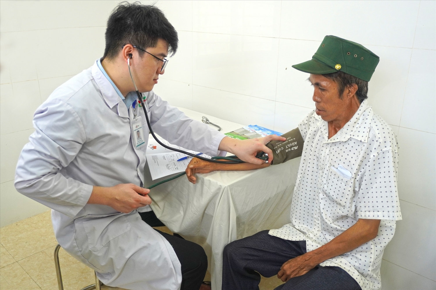 Hút thuốc lá có nguy cơ làm giảm tác dụng điều trị tăng huyết áp
