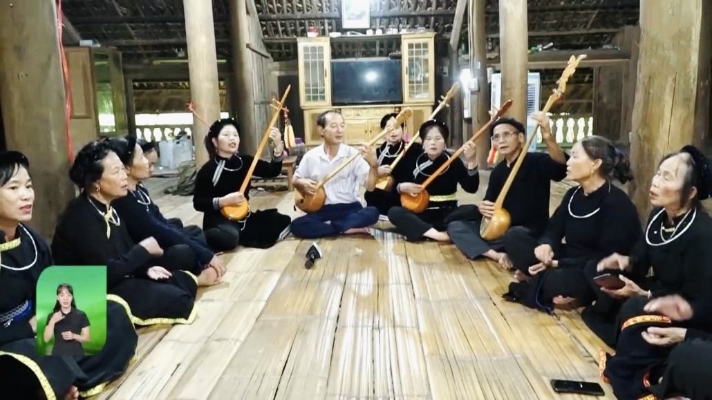 CLB hát then, đàn tính liên thế hệ của xã Phúc Lương, huyện Đại Từ CLB hát then, đàn tính liên thế hệ của xã Phúc Lương, huyện Đại Từ