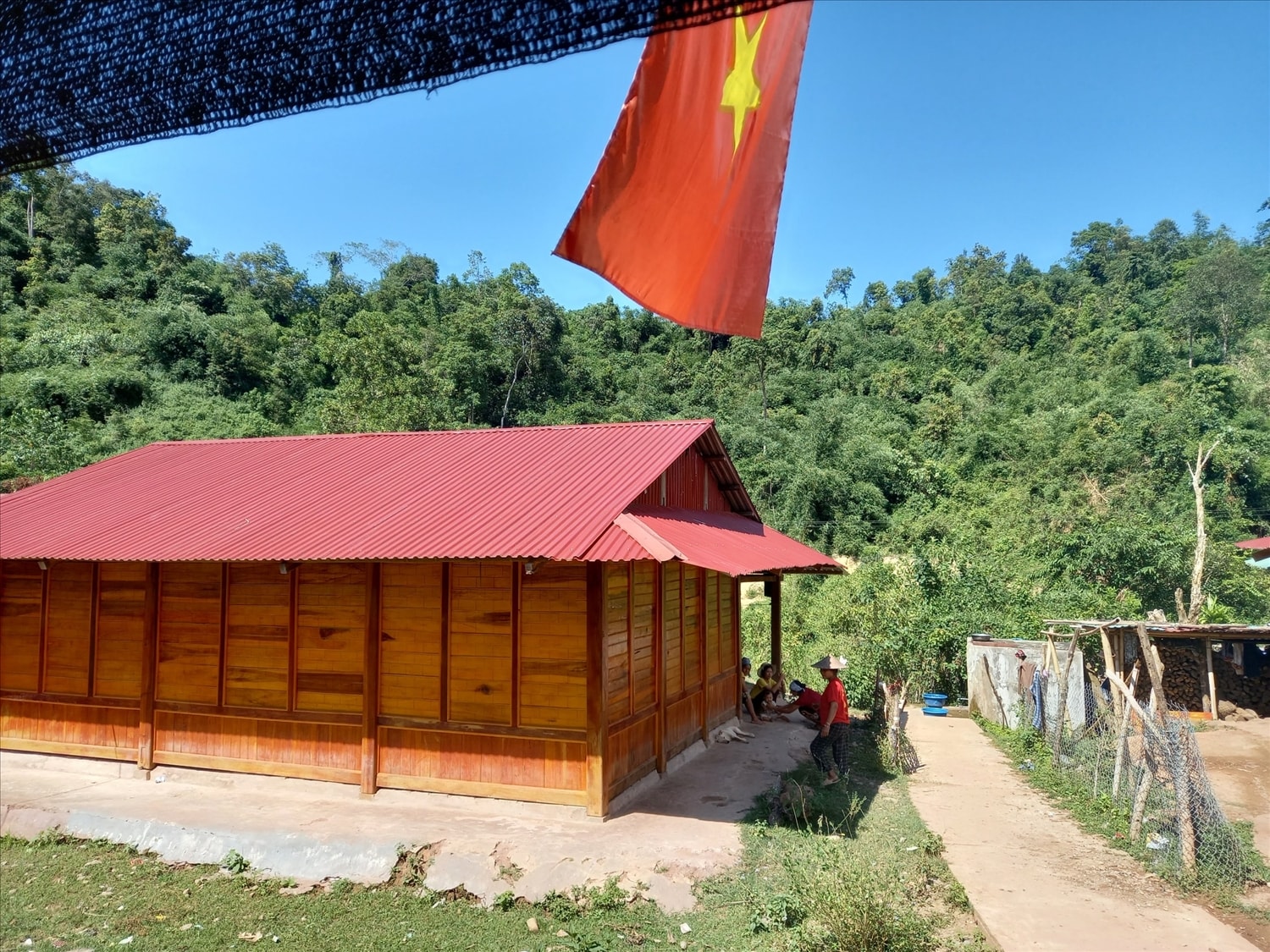 Từ các chính sách hỗ trợ đặc thù, cuộc sống của người dân Si La ở bản Nậm Sin đang ngày càng khởi sắc Từ các chính sách hỗ trợ đặc thù, cuộc sống của người dân Si La ở bản Nậm Sin đang ngày càng khởi sắc