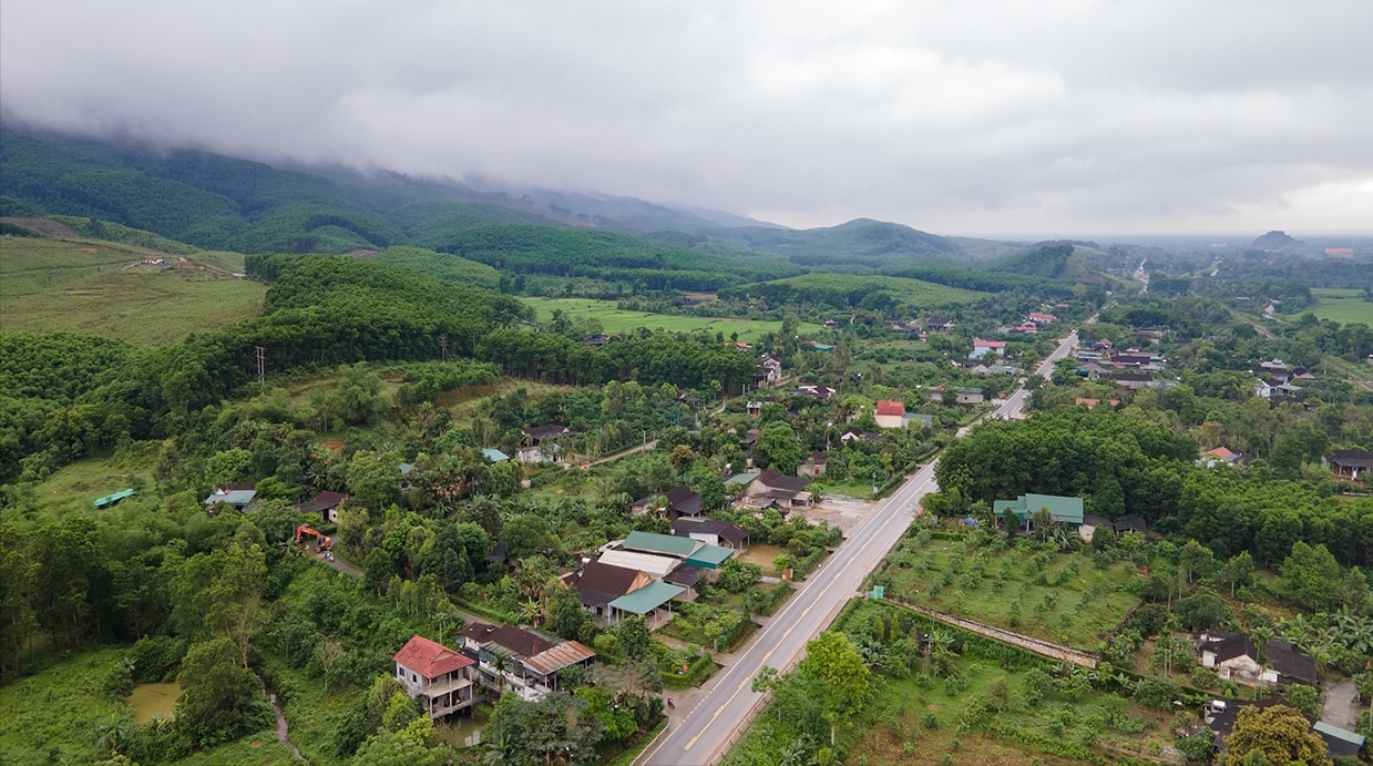 Bản Lòi Sim nhìn từ trên cao